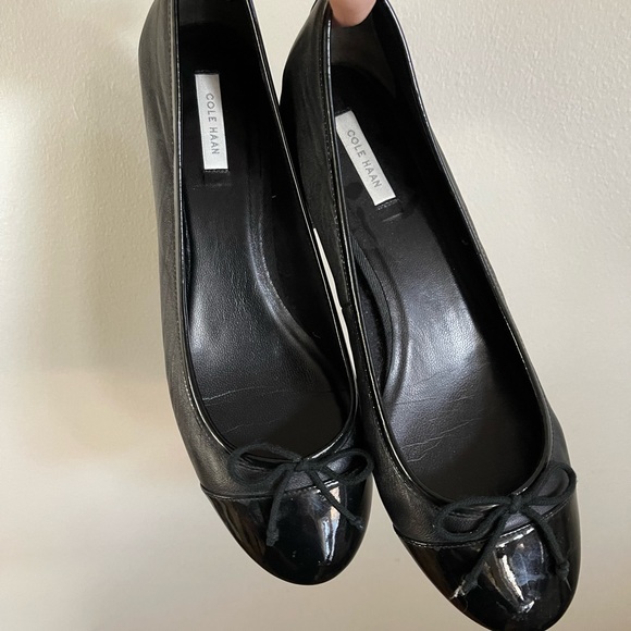 Cole Haan grand is block heel round patent leather toe - Picture 2 of 3